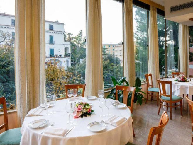 Grand Hotel Cesare Augusto Соренто Екстериор снимка