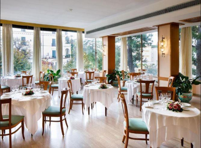 Grand Hotel Cesare Augusto Соренто Екстериор снимка